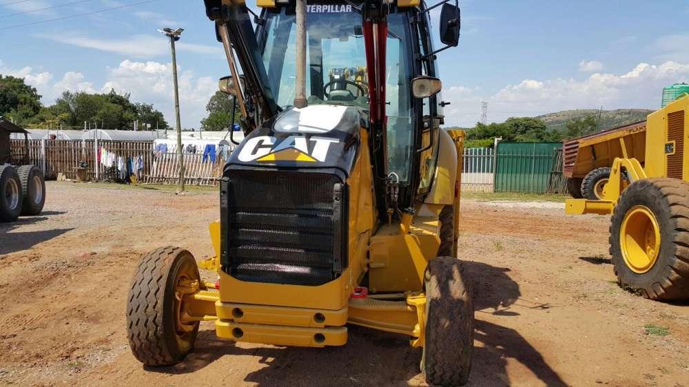 CAT 422E 4x2 TLB in good running condition