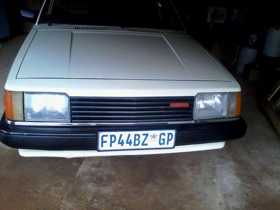 For sale Mazda 323 Selesele beautiful and new car