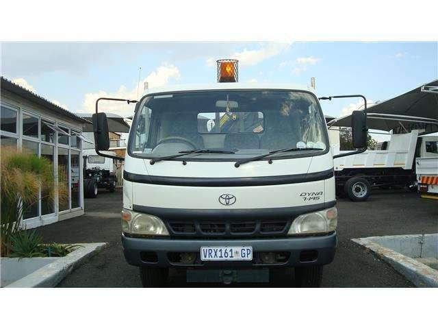 Toyota DYNA 7-195 DUEL SIDE TIPPER WITH HIAB 077 Duo crane