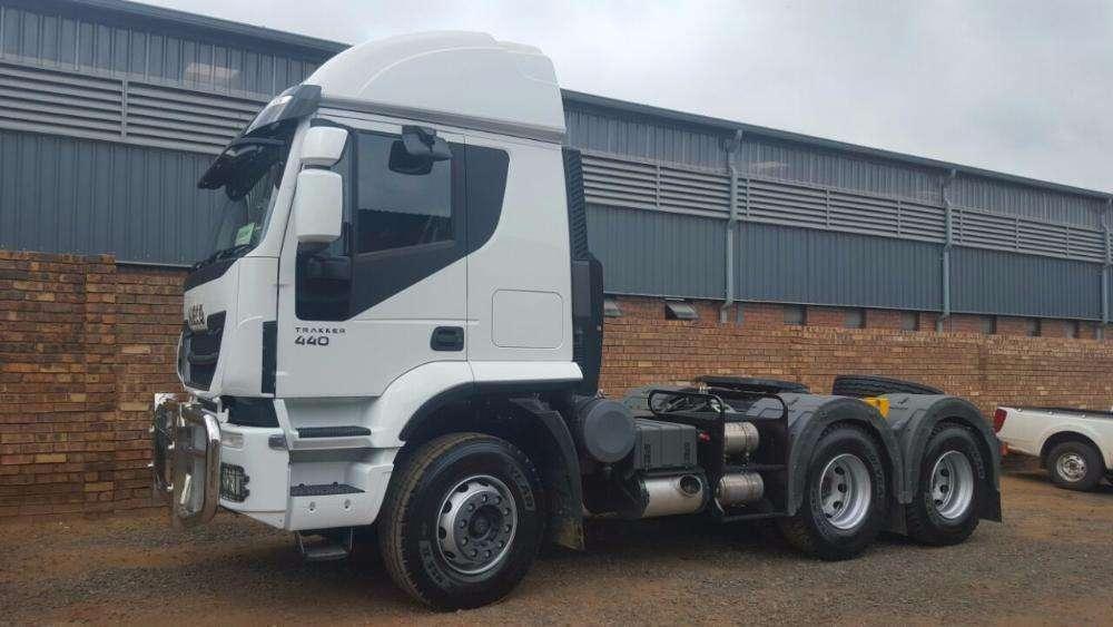 New & Demo Iveco Trakkers 440 6x4 Truck Tractors Single Reduction avai