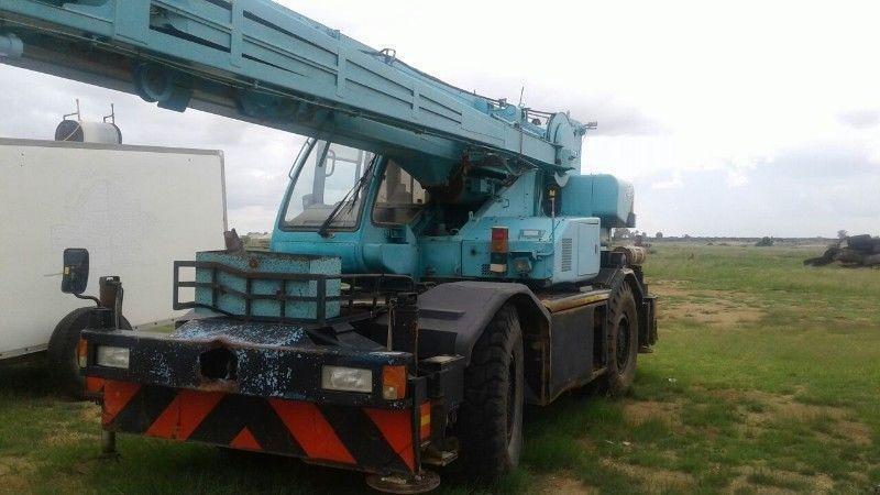 Used 2000 Kobelco 25 Ton Crane for sale