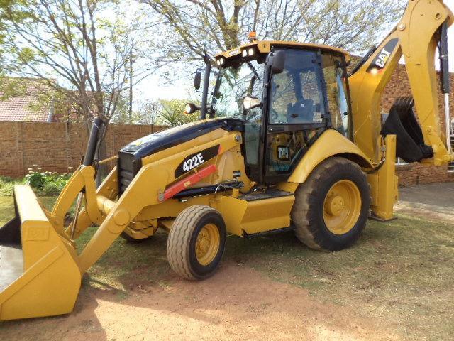2013 CATERPILLAR 422E TLB