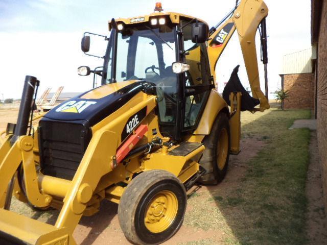 2013 CATERPILLAR 422E TLB