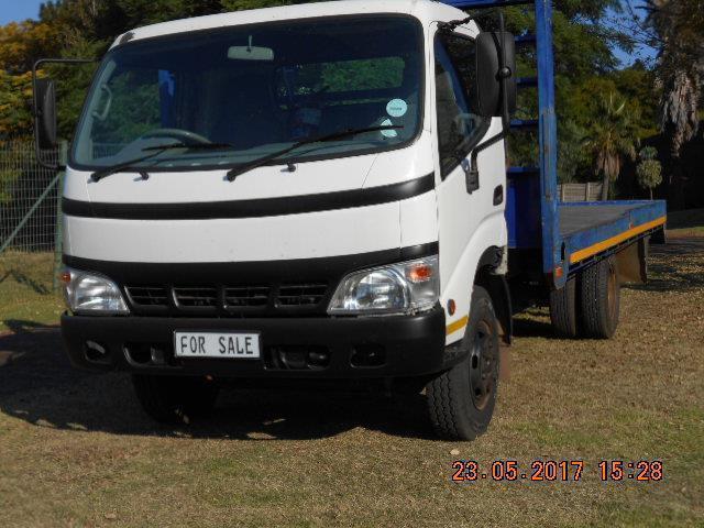 Toyota Dyna 8-145 5 Ton FULL TANK DIESEL INCLUDED