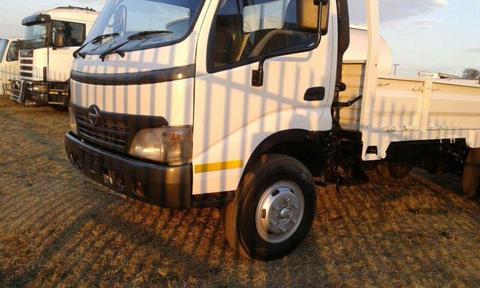 2010 hino 4ton truck now on special !!