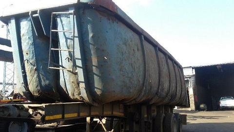 Used 2005 Kearneys Payloader Tri Axle Tipper for sale
