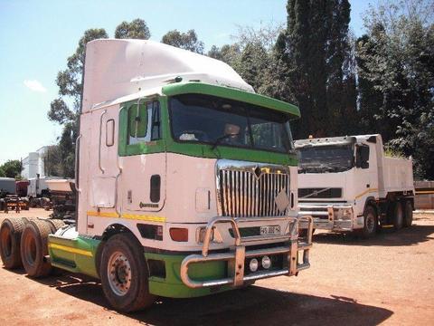 9700i International truck tractor for sale