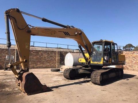 2012 Sany SY200 (20t) Excavator R290 000.00 EXCL. (NEG)