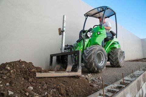 Avant 745: Mini loader/digger/tractor/ excavator/trencher/forklift