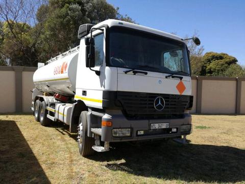 2002 MERCEDES BENZ WITH TANK CLINIC FUEL TANKER