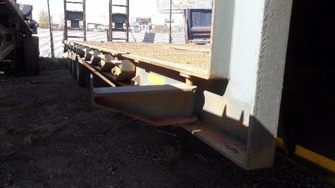 2006 TRIAXLE LOWBED TRAILER