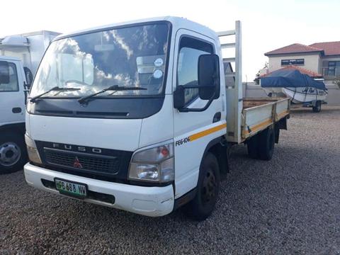Fuso Fe6-106 with dropside