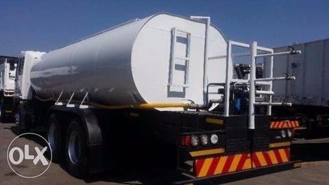 Oil tanks supply and hydraulic system fitment on slopper tipper