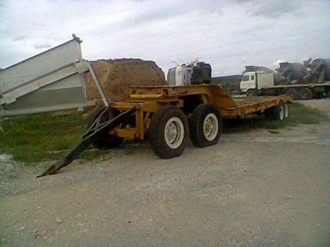 Flatbed/ lowbed trailer