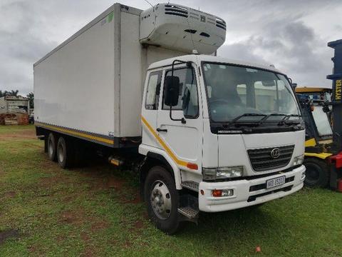 2009 NISSAN UD100 REFRIGERATED TRUCK