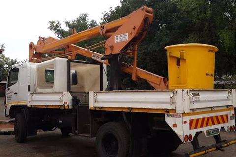 quality and affordable hydraulic system fitments on all trucks for side tippers