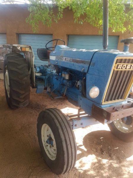 Ford Tractor 5600