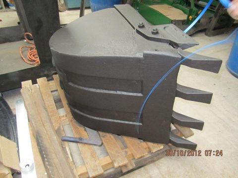CASE TLB BUCKET FOR SALE OR SWOP FOR FULL CAB