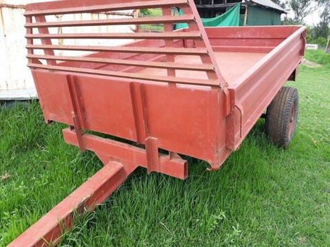 New tractor drawn farm trailer