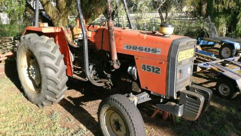 TRACTOR URSUS 4512, Implements and Cat Grader