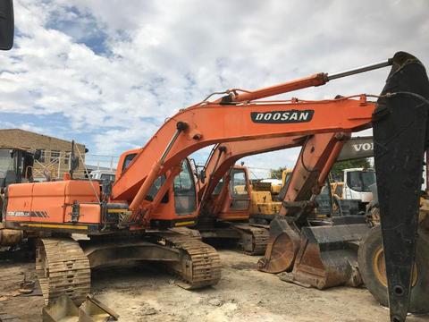 Doosan DX225LCA Excavator