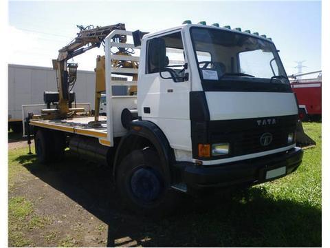 Tata LPT1518 8 ton flatdeck with Truck mounted Brick Crane for Sale