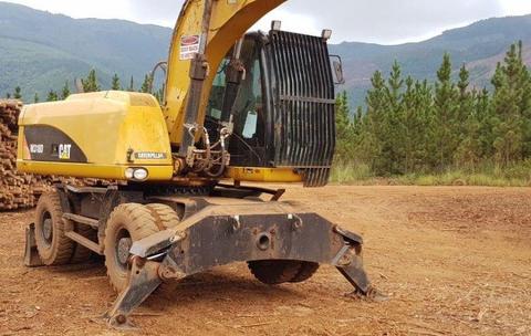 2015 CAT M318D Wheeled Excavator