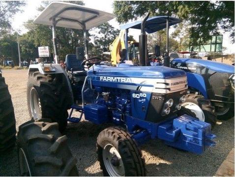 S2589 Blue Farmtrac 6060 60hp / 45kw 4X2 New Tractor