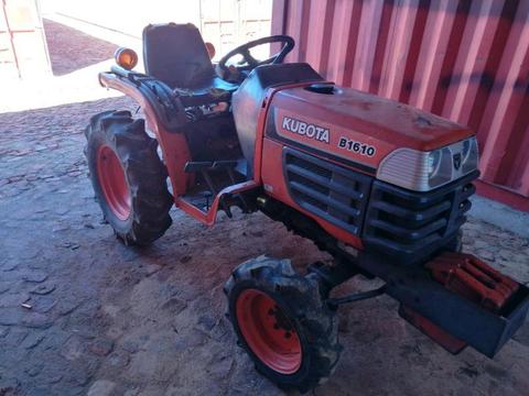 Kubota B1610 4x4 compact tractor