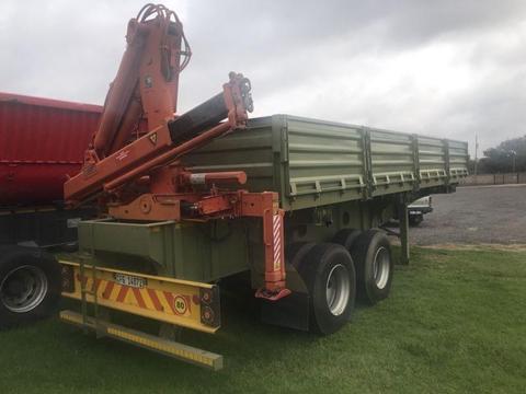 Afrit dropside sidetipper with crane