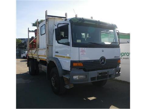 Merc-Benz 1517A with FASSI F130 truck mounted crane