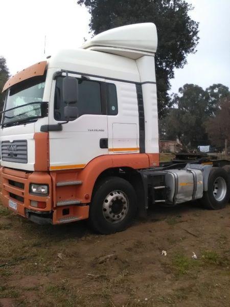 Negotiable price on good truck tractor