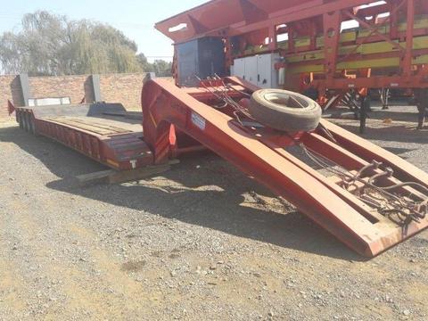 Used 75 Ton Pietermaritzburg 4 Axle Lowbed with Dolly for sale