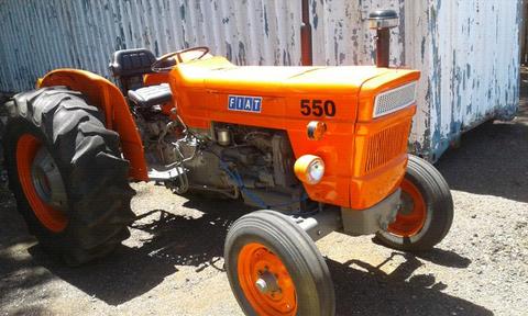 Tractor Fiat 550