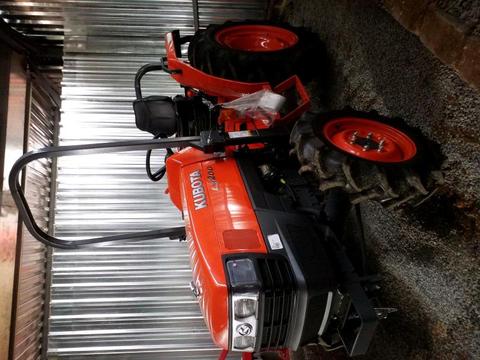 Kubota L3200 (857)