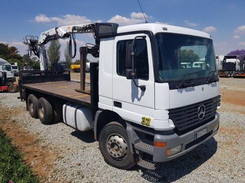2002 Mercedes Benz 3331 Fitted with Crane & Brick grab
