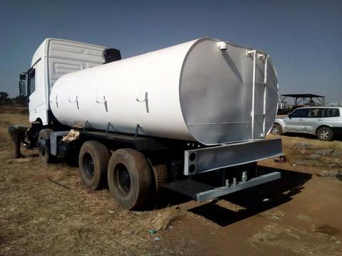 Water truck International 16000L new tank