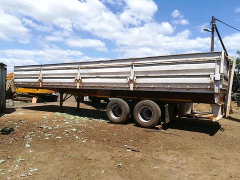 Double axle Trailer with dropsides