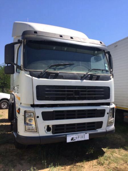 Volvo FM400 single diff truck on special