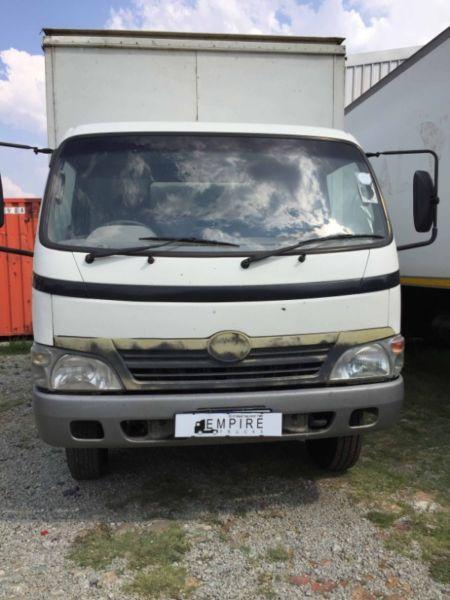 2005 TOYOTA DYNA 8-145 4TON CLOSED BODY MINT CONDITION