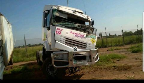 2014 Renault premium for stripping