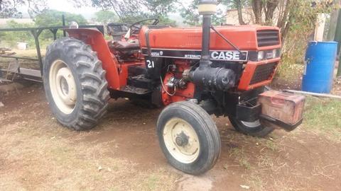 Case International 485A tractor