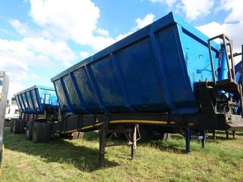 2011 Paramount Trailer Side Tipper Link (1) R160 000.00 EXCL