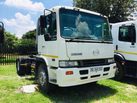 Hino 45-350 Single diff truck on special