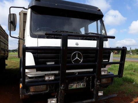 MERCEDES BENZ 1729 CATTLE CARRIER WITH TRAILER