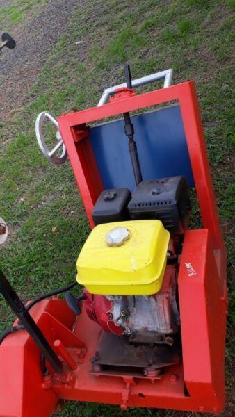 Road cutter with blade,Honda motor