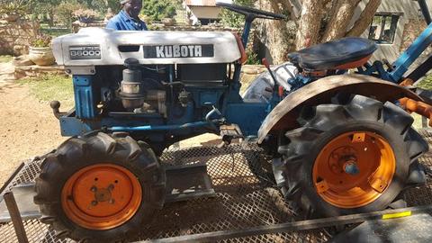 Kubota B6000 4x4 Diesel - High and Low gear - tractor 