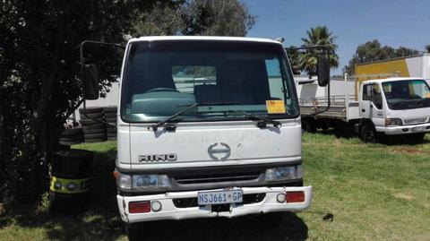 2002 Hino F9 : 136 - With A Trailer For Sale  